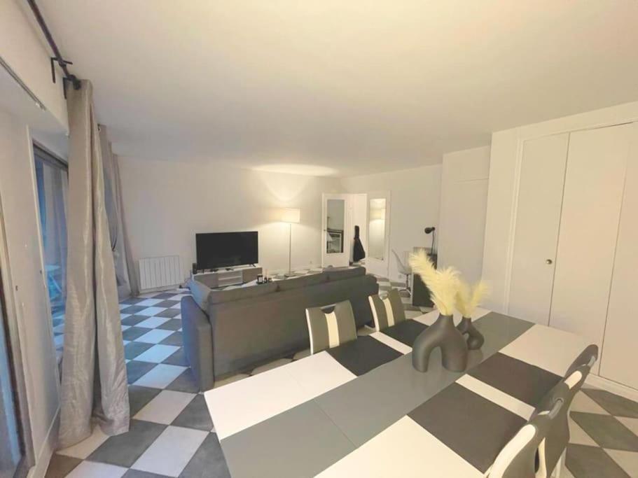 Апартаменты 9 Min From Chateau De Vincennes - Paris & Disney Сен-Морис Экстерьер фото
