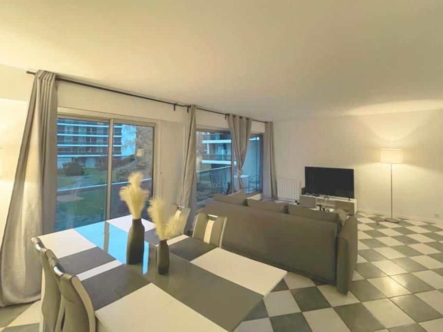 Апартаменты 9 Min From Chateau De Vincennes - Paris & Disney Сен-Морис Экстерьер фото